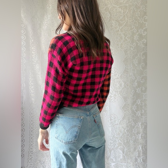 Vintage 80s Buffalo Check Sweater Pink Orange Black Cropped Knit Top - Picture 6 of 11